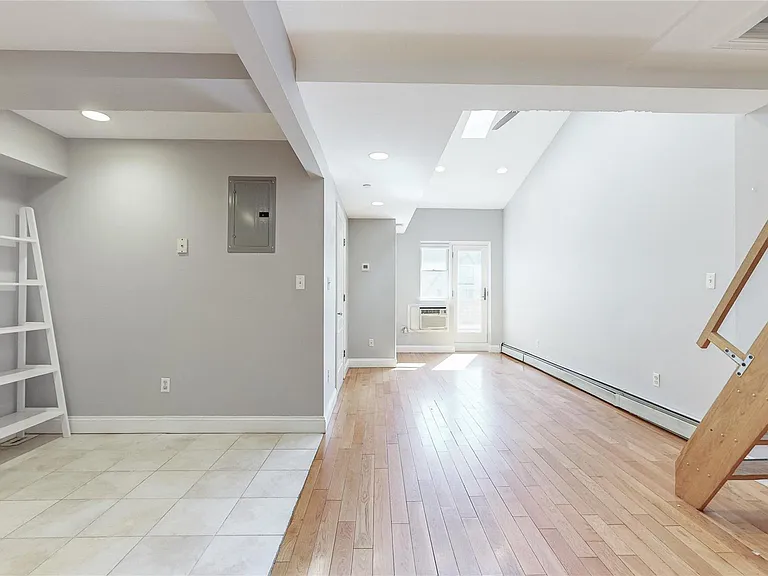 83-71 116th St #7B — Photo 4