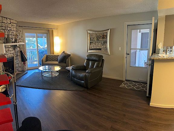 Spacious living room!