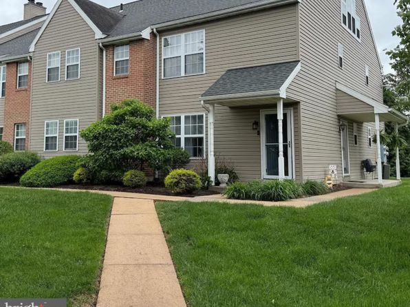 208 Kelly Ct