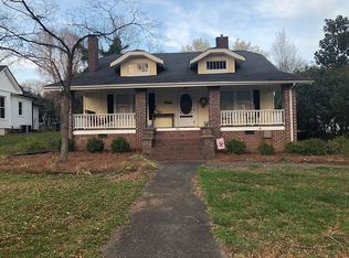 713 S Poplar St, Lincolnton, NC 28092