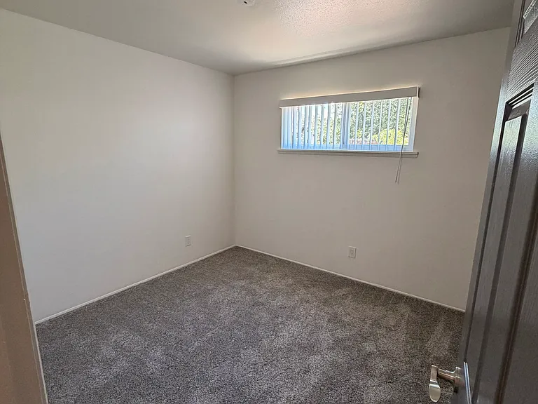 10300 Stovall Pl NE — Photo 7