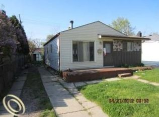 100 E Harwood Ave, Madison Heights, MI 48071