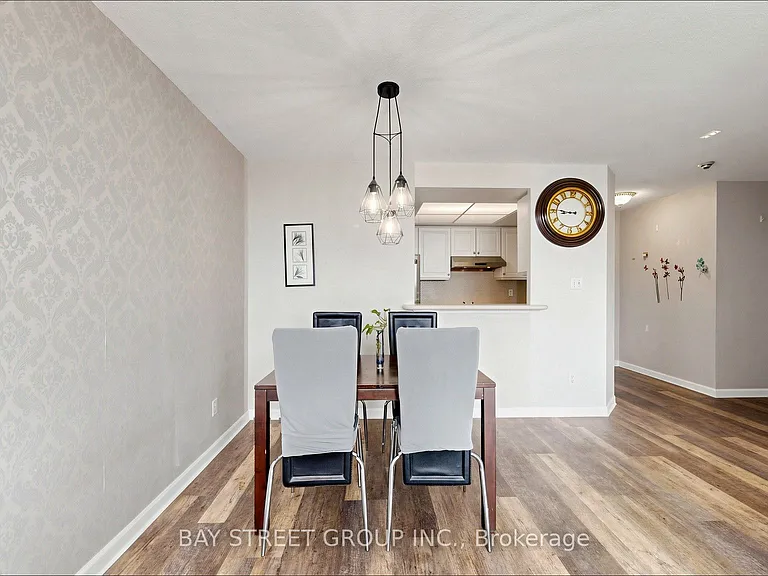 1001 Cedarglen Gate #Penthouse 720 — Photo 15
