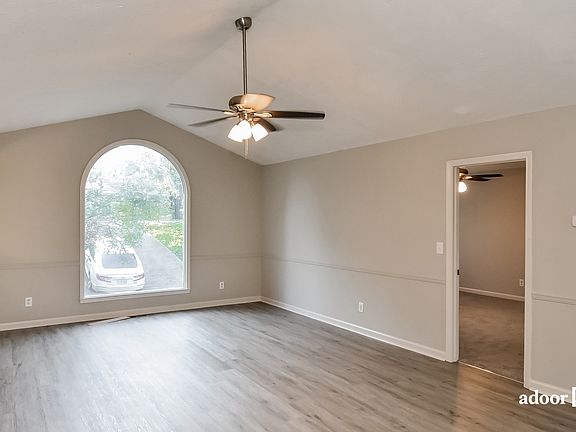 5th image of 66 Garretts Dr