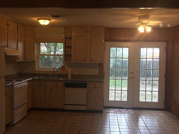 4th image of 625 Ferretti Ave