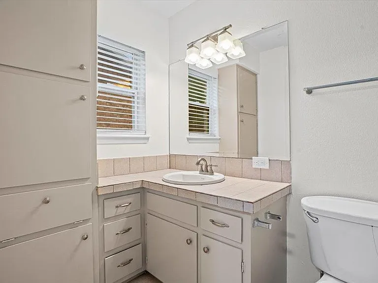 7603 Brookhollow Cv — Photo 19
