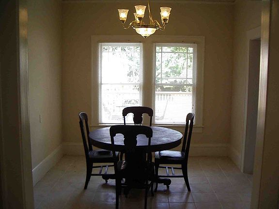 4th image of 5033 Colonial Ave