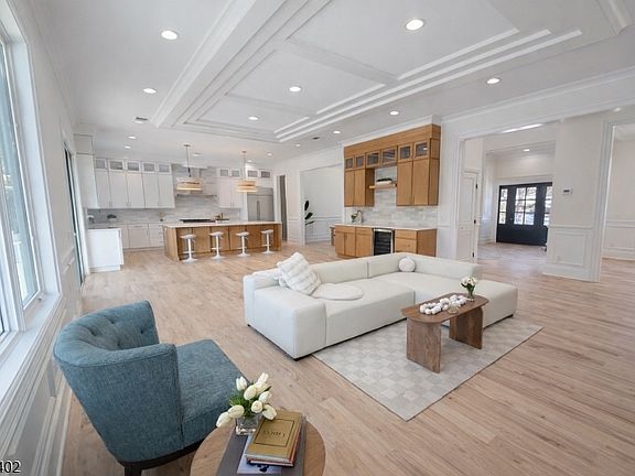 5th image of 17 Penwood Rd