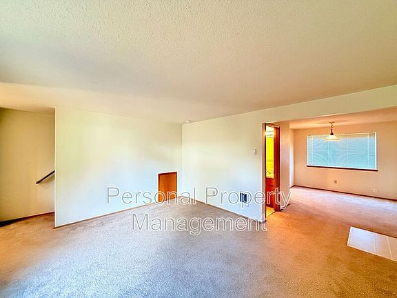 5th image of 746 H St APT 3