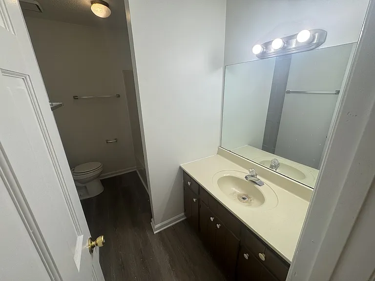 1247 Wenlon Dr — Photo 7