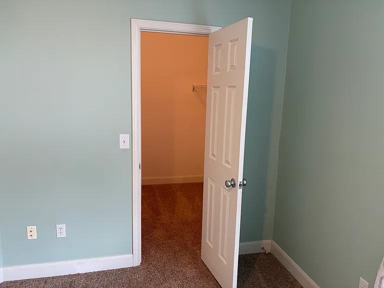 11629 Tomahawk Creek Pkwy — Photo 8