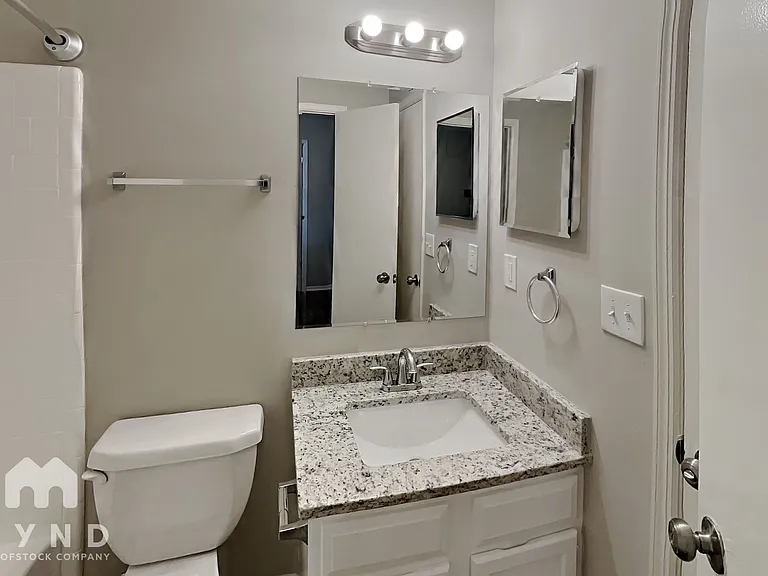 2139 Victoria Pl — Photo 15
