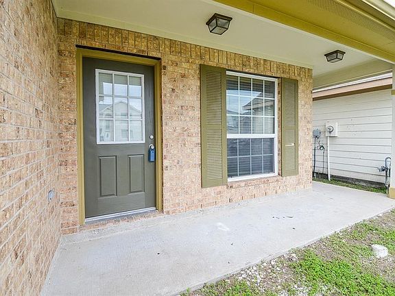 3rd image of 3526 Derril Ln