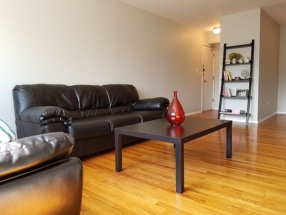 4th image of 515 W Wrightwood Ave APT 511