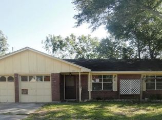 1515 Narcille St, Baytown, TX 77520