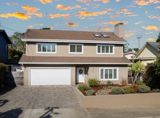 304 Locust St, Pacific Grove, CA 93950