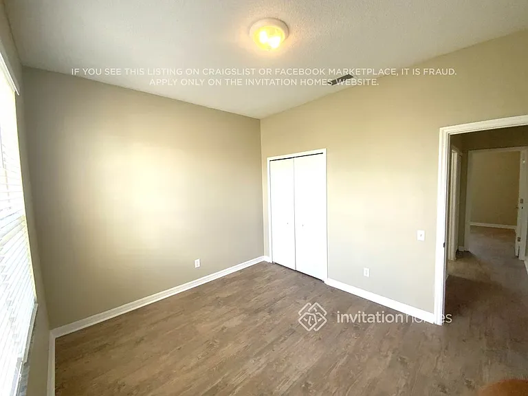 528 Wexford Dr — Photo 8