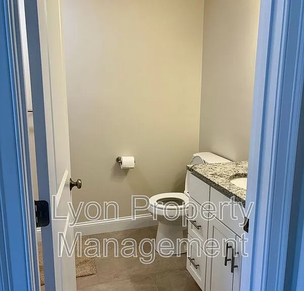 25 Johnson St #A — Photo 22