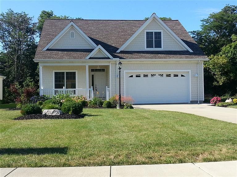 1st image of 149 Cottage Cove Dr