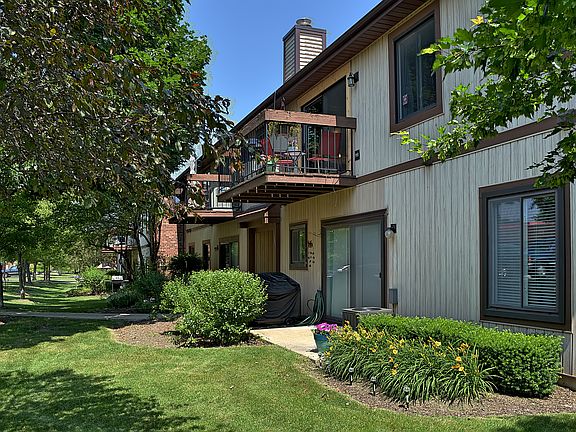 3rd image of 1089 Prescott Dr APT 2C