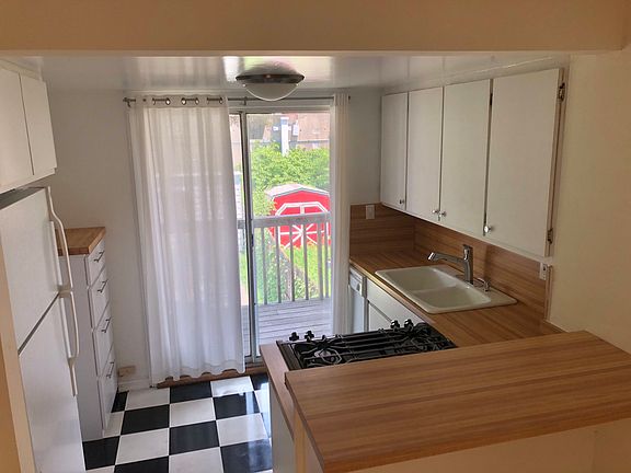 3rd image of 5-21 49th Ave #2
