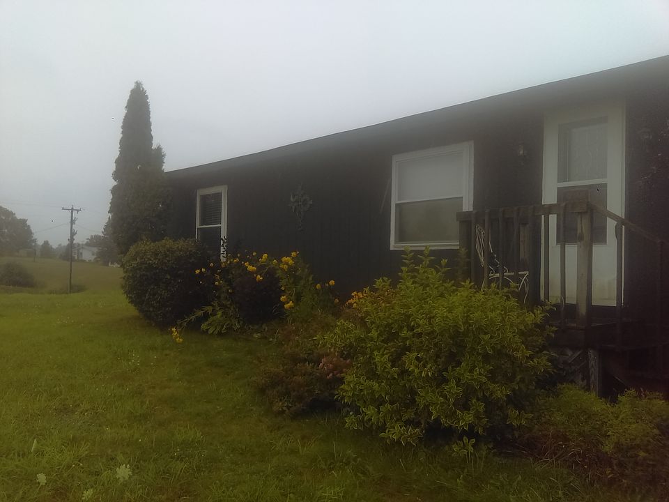 1st image of 136 Monroe Ave