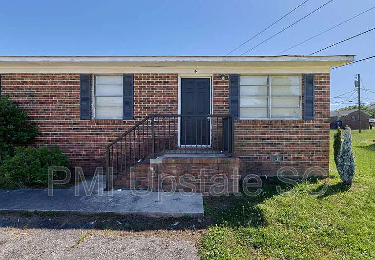 700 Brook St #4 — Photo 10