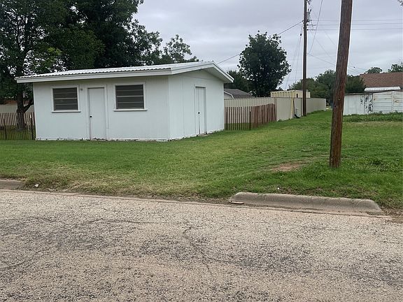 5th image of 1140 W Forest St