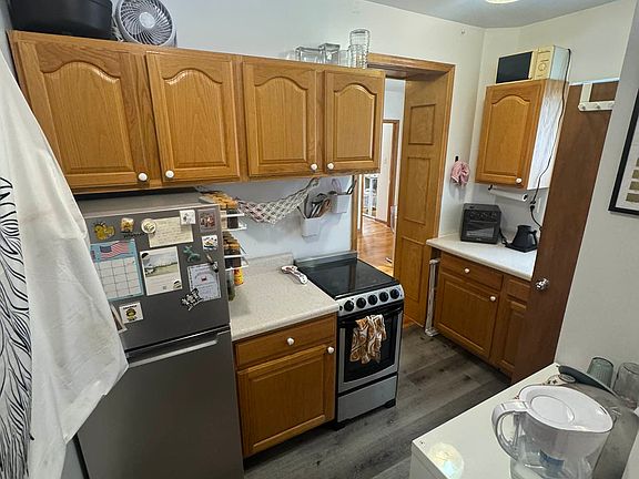 3rd image of 530 E 13th St APT 36
