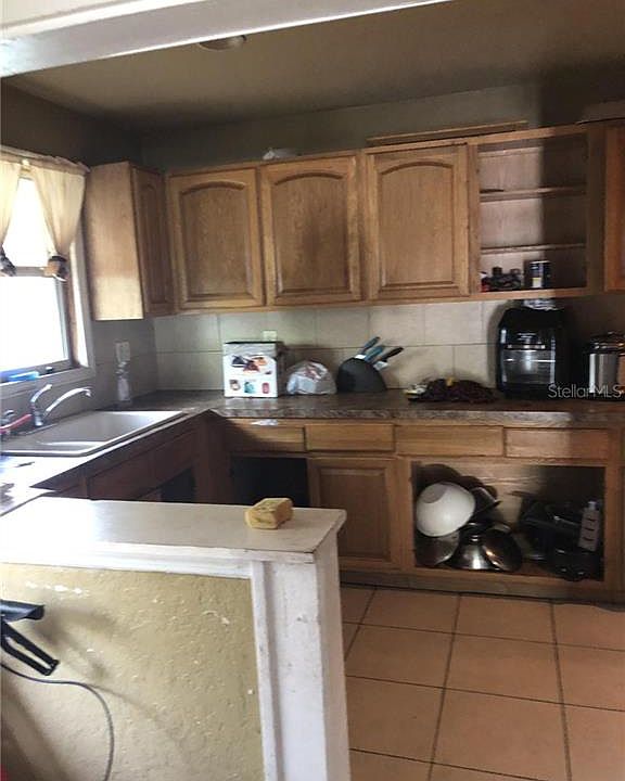 2nd image of 1827 Wilton Ave
