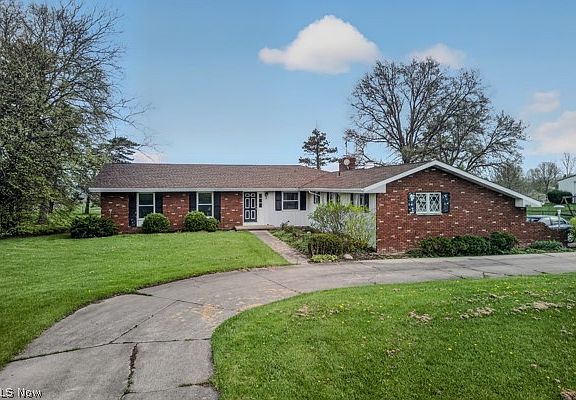 4th image of 8675 W Smith Rd