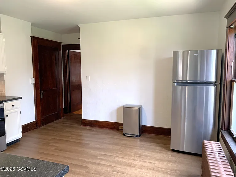 1004 W Market St — Photo 8