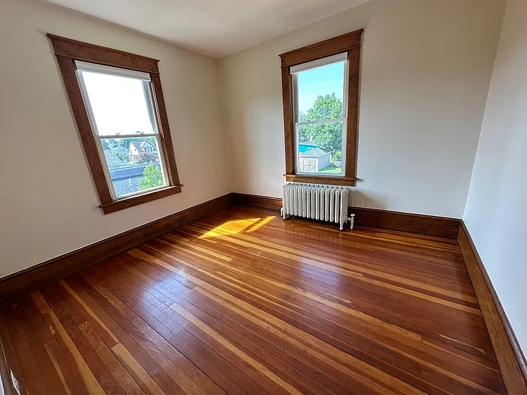 21 S Cedar St — Photo 8