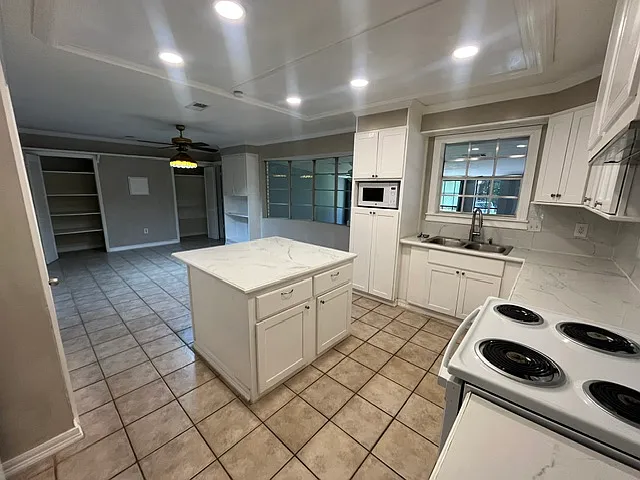 2607 Clayton Pl — Photo 2