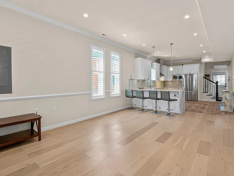 1303 Maple View Pl SE — Photo 14