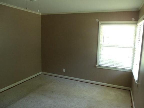 4th image of 61 Beechwood Dr