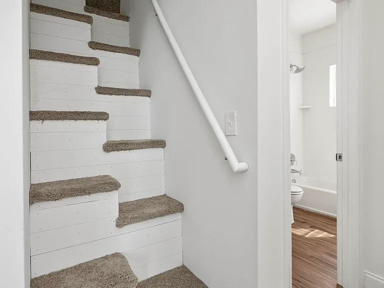 231 Walton Ave #402 — Photo 19