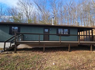 168 Pioneer Trl, Great Cacapon, WV 25422