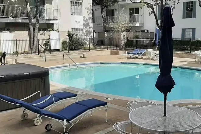 1 bed, 1.0 bath, 744 sqft, $1,450 — Photo 4