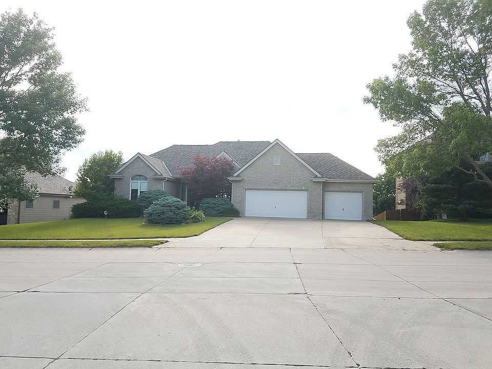1st image of 3908 N 194th St