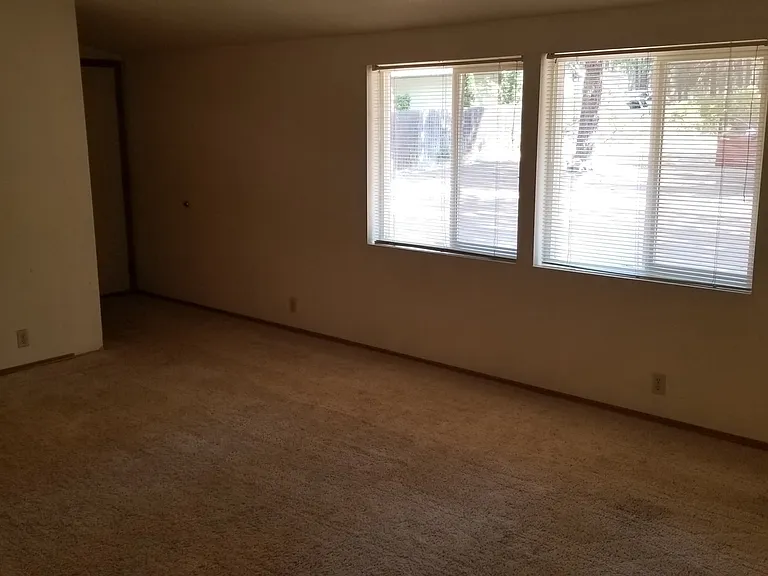 60115 Crater Rd — Photo 13