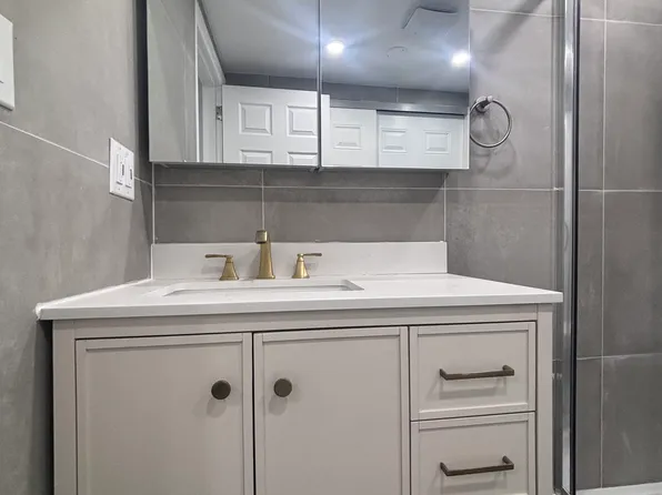 (undisclosed Address), Hamden, CT 06514