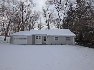 29 Beaufort Pl, East Rochester, NY 14445