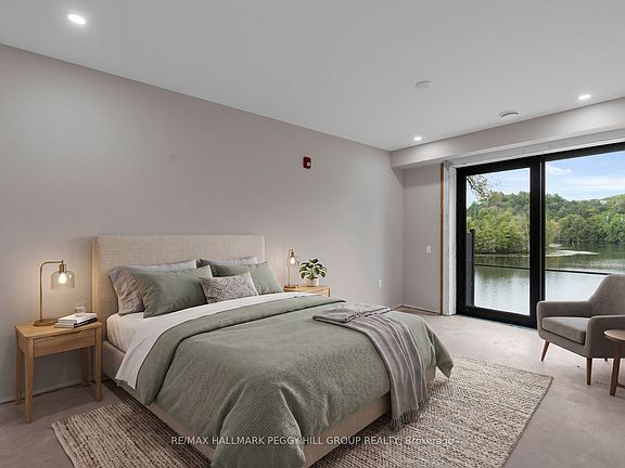 5th image of 32 Brunel Rd #104