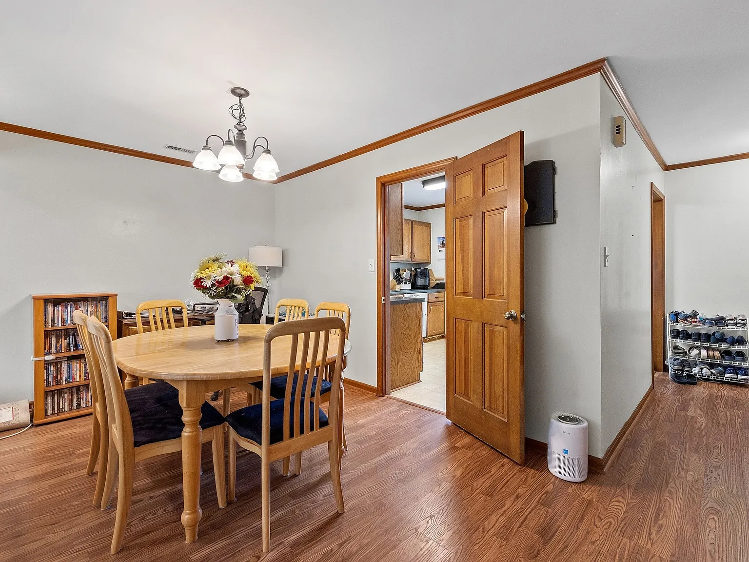 2 bed, 1325 sqft, $1,800 — Photo 4