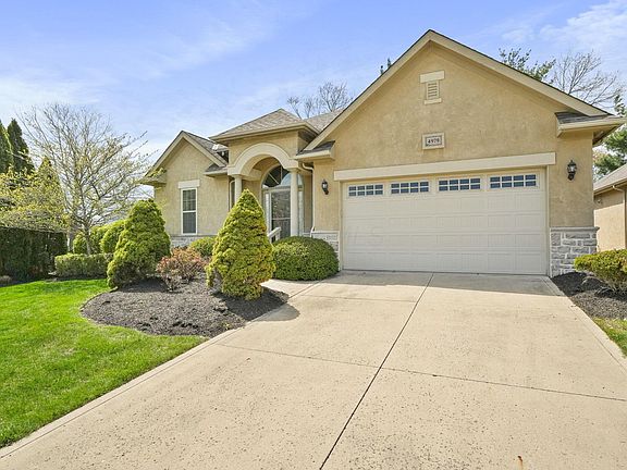 3rd image of 4979 Francisco Glen Dr