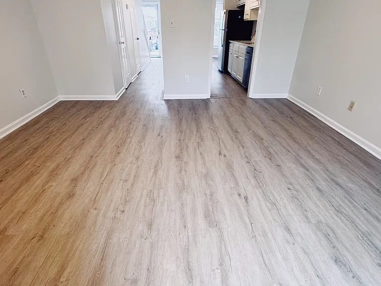 582 Tenbee Ln — Photo 11