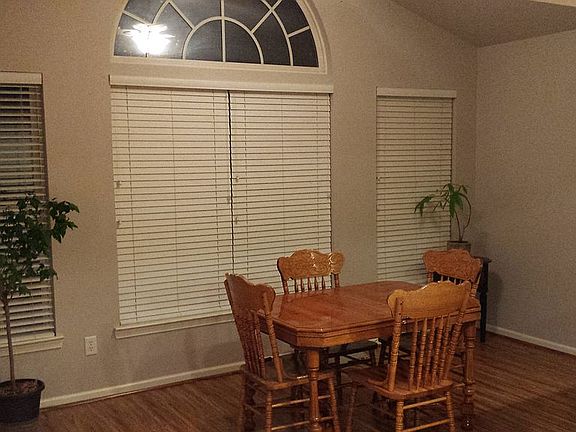 5th image of 3503 King Edward Way