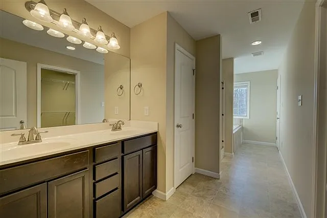 805 Concord Crossing Ln — Photo 26