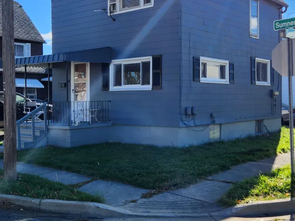 4 Sumner St, Batavia, NY 14020